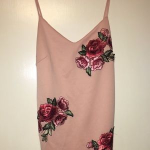 Long pink appliqué dress